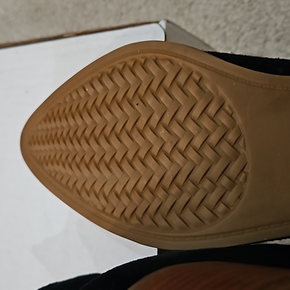 Cole Haan Val Bootie Grand Series Black Suede Block Heel Pointed Toe Size 9C NWT - Picture 14 of 16